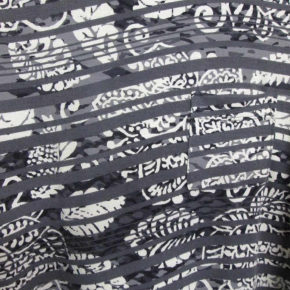 LuLaRoe Simply Comfortable short sleeve prt dress - Picture 3 of 3